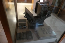 Printing press for counterfeit bank notes