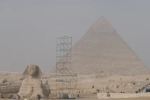 The sphynx and the great pyramid