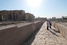 The street between the temple and kitchens