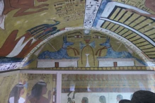 Tomb of Sennutem – two jackel guardians