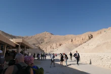 The entrance are crowds