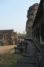 Side temple
