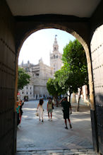 Through Lion gate back to cathedral