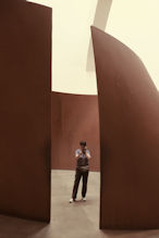 Massive sculpture + Robyn