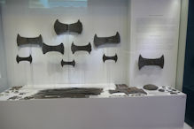 Bronze offering double axes