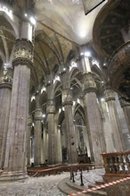 Main asile note safety net under central dome