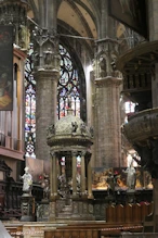 Centre feature flanked by solid silver statues of bishops