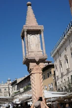 Market cross