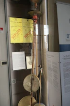 Strange instrument