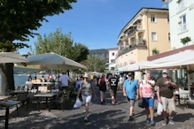 Lots of people in main area