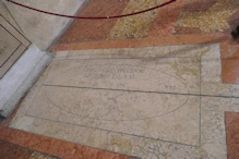 The sundial that at solar midday gives the date