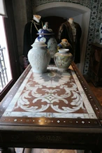 Collection of oriental porcelain