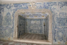 Room with blue tiles
