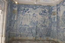 Room with blue tiles