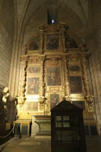 A side chapel