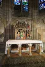 A side chapel