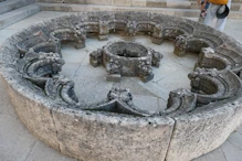 Stone work for a round indow