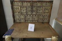 A portable writing desk (heavy)
