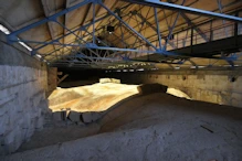 Between the rook and vaulting tops