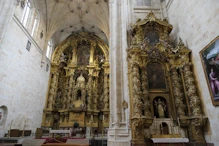The main alter and siide chapel