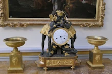 A naughty clock