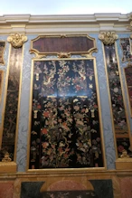 A panel in the lacquer room