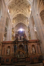 Choir screen and vaulting