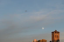 Moon and powered parachute