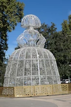 Large sculpture near Prado Museum