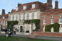Canon houses in close
