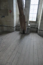 Reinforcing of a support burnt after a lightening strike