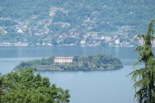 Looking down on Isola Borromeo