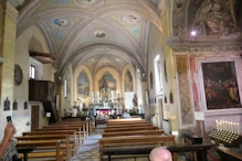 Church on Isola Pesatori inside