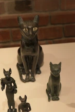 Bronze Cat with inset eyes