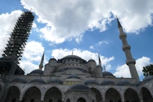 Forcourt towards mosque